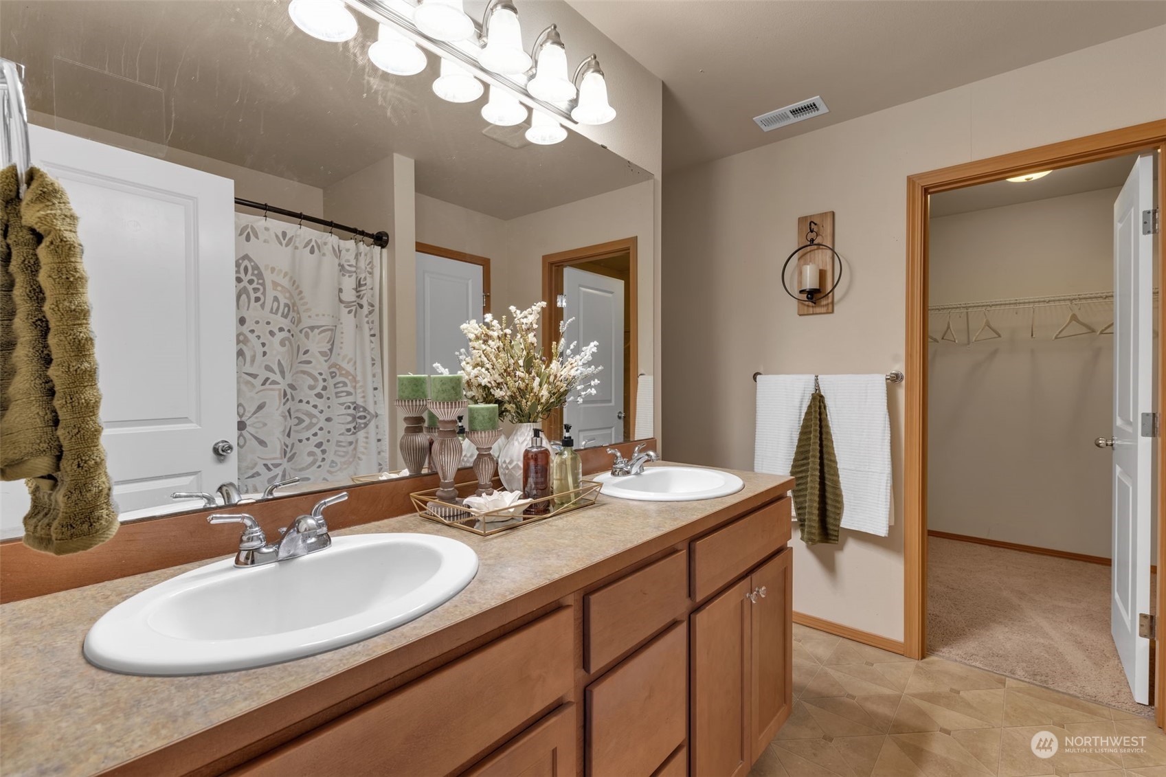 Spanaway, Washington 98387, United States, 4 Bedrooms Bedrooms, ,3 BathroomsBathrooms,Residential,Pending,11900