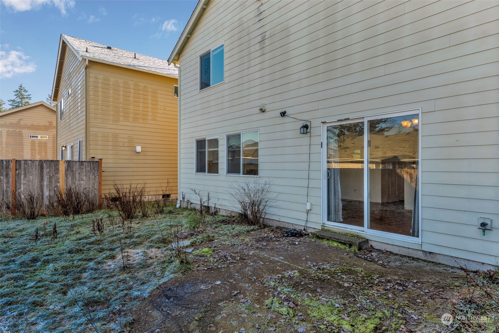 Spanaway, Washington 98387, United States, 4 Bedrooms Bedrooms, ,3 BathroomsBathrooms,Residential,Pending,11900