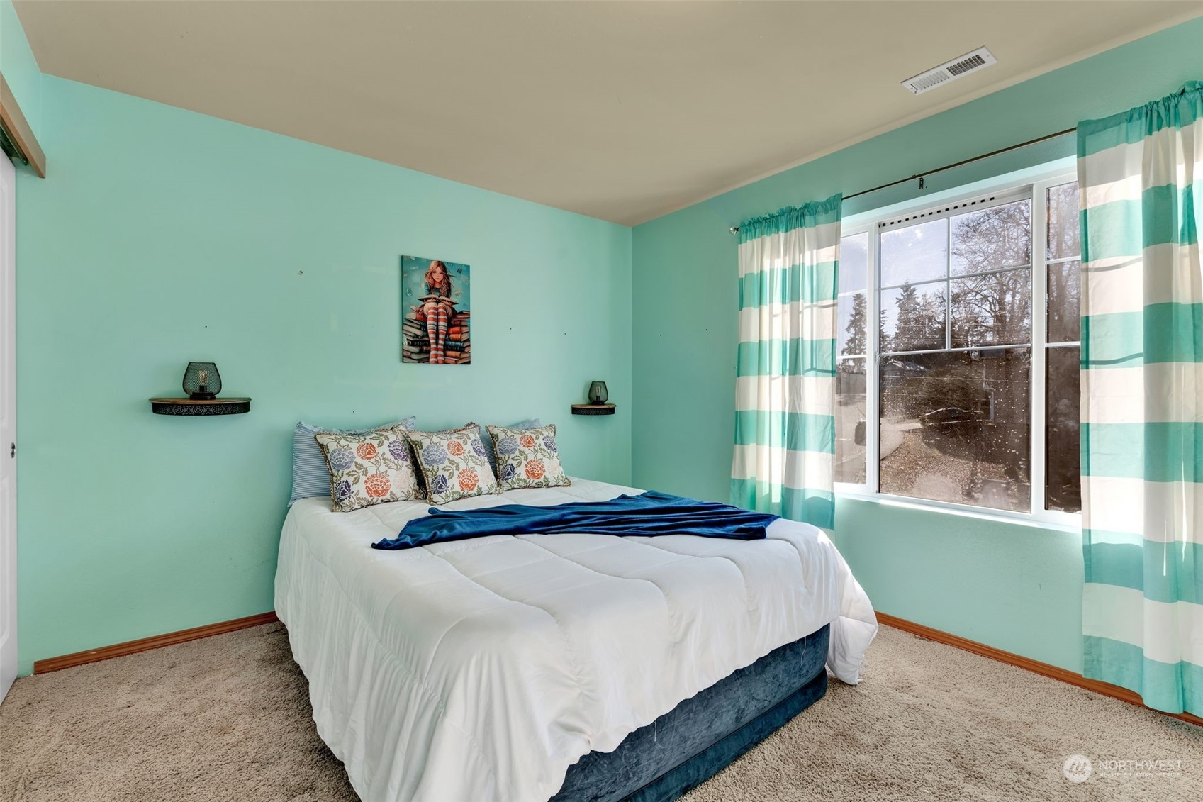 Spanaway, Washington 98387, United States, 4 Bedrooms Bedrooms, ,3 BathroomsBathrooms,Residential,Pending,11900