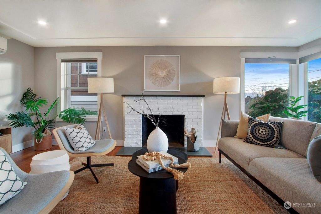 Photo of 7536 28th Avenue NW, Seattle, WA 98117 (MLS # 2197731)