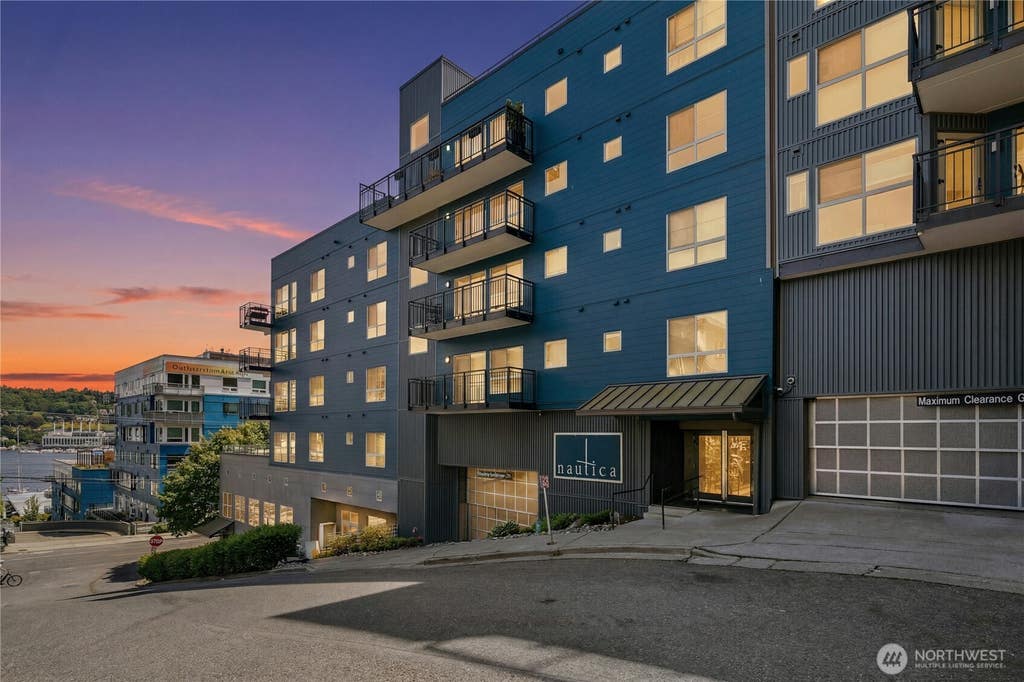 Photo of 701 Galer Street #808, Seattle, WA 98109 (MLS # 2428409)