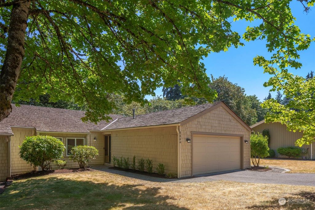 Photo of 6604 159th Avenue NE, Redmond, WA 98052 (MLS # 2266168)