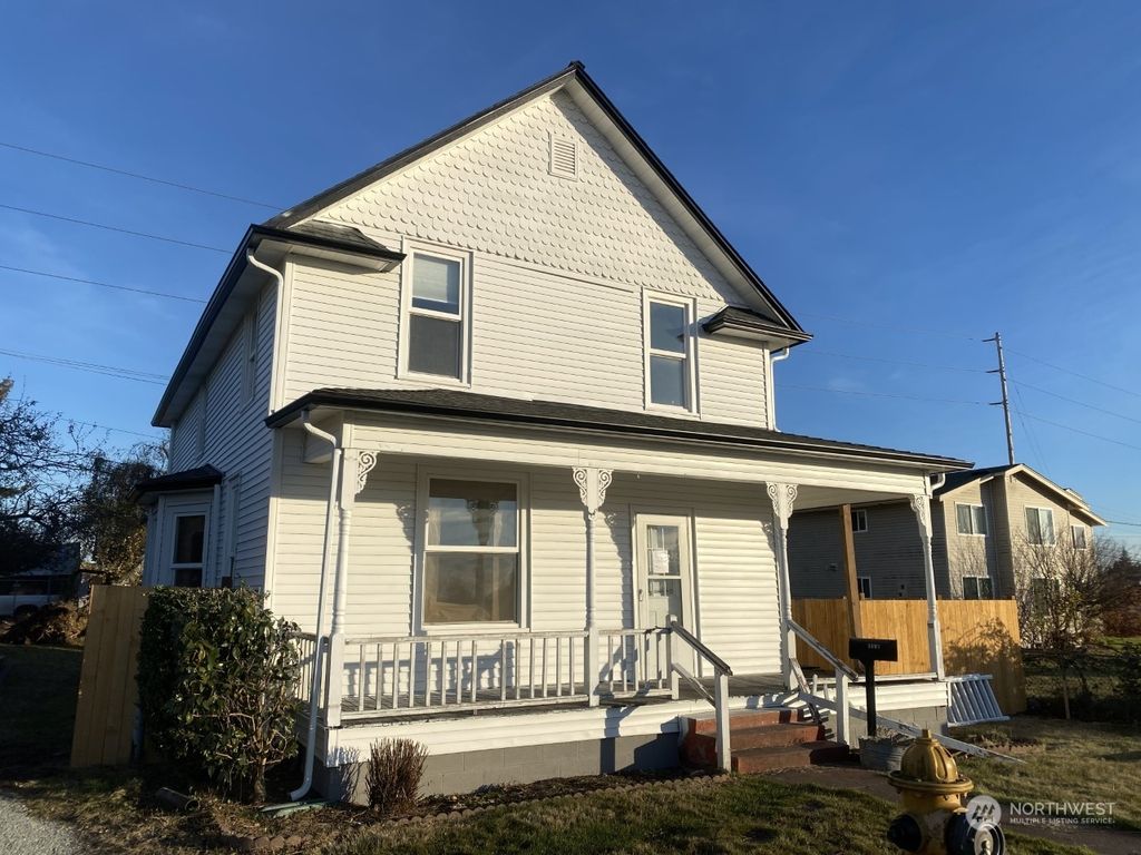 Photo of 1407 E Marine View Drive, Everett, WA 98201 (MLS # 2018096)