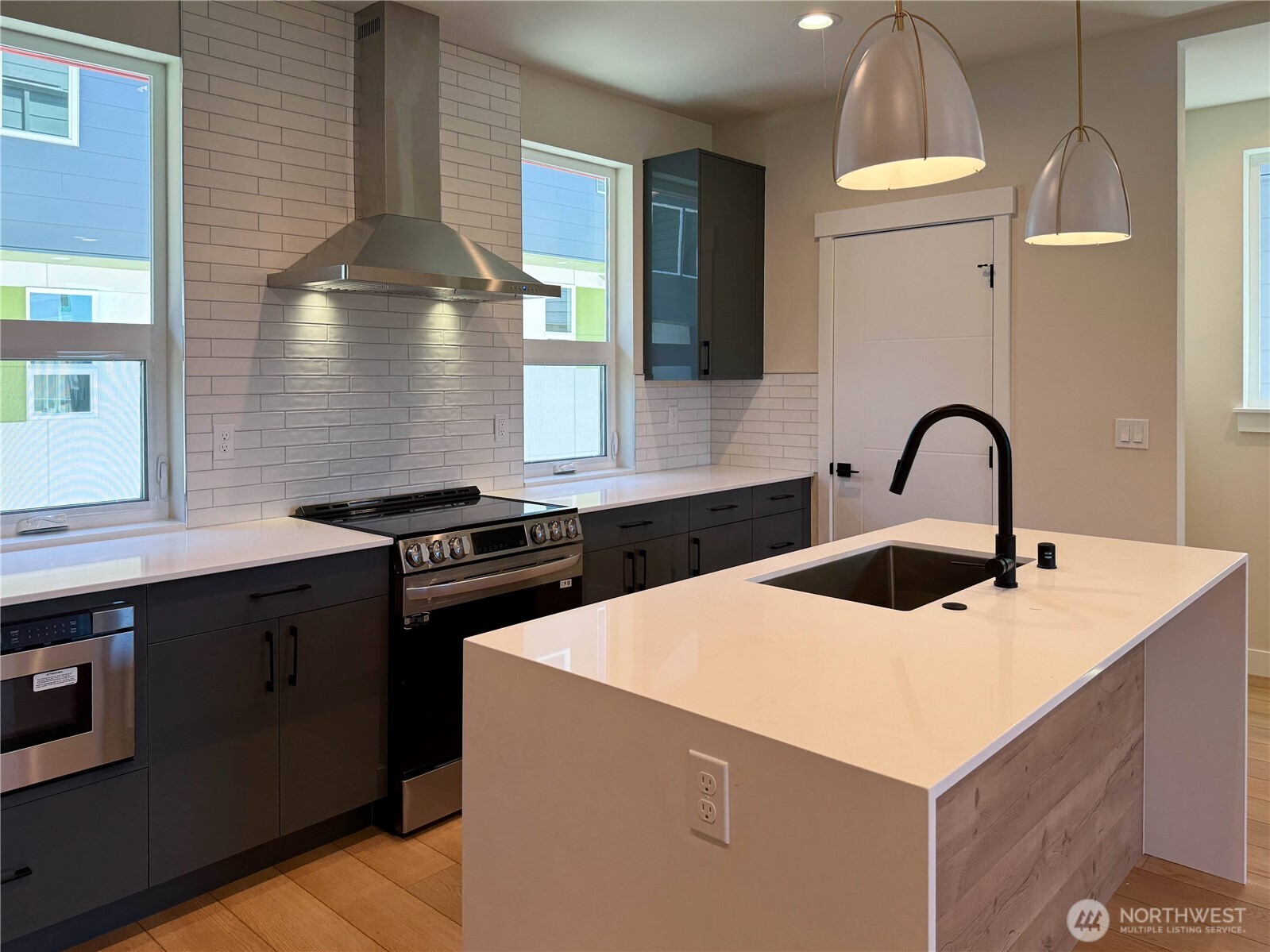 6905 42nd Avenue S C