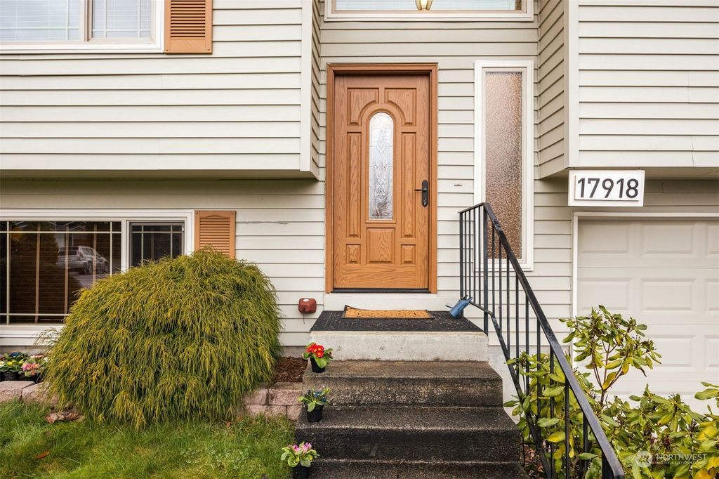 Photo of 17918 146th Avenue NE, Woodinville, WA 98072 (MLS # 2035868)