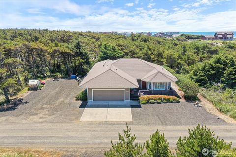 921 Pheasant Run, Westport, WA 98595 - MLS#: 2368108