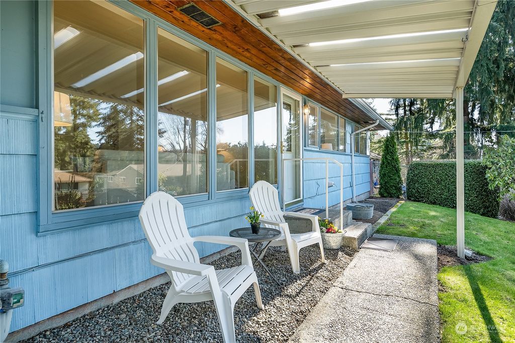 Photo of 13756 22nd Avenue NE, Seattle, WA 98125 (MLS # 2041113)