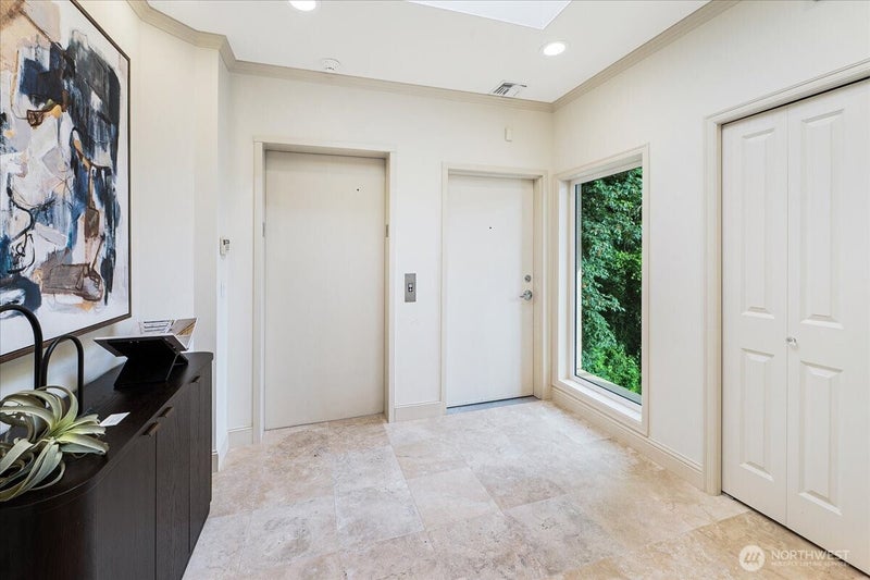 1338 Alki Avenue SW 500