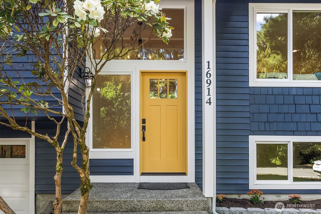 Photo of 16914 28th Drive SE, Bothell, WA 98012 (MLS # 2368005)