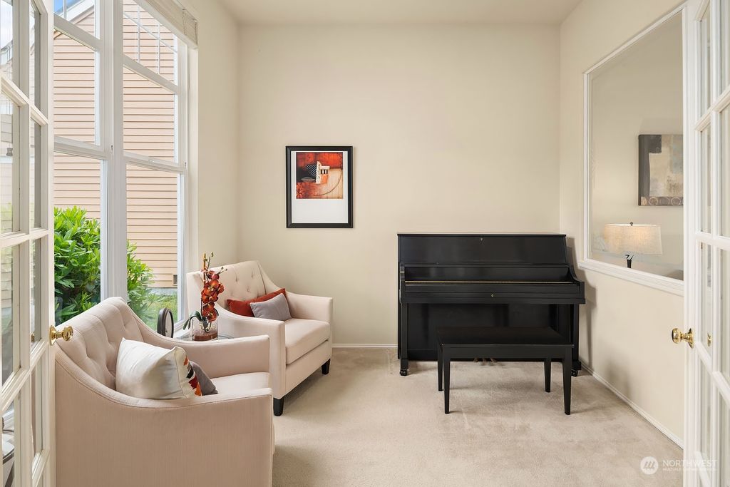 Photo of 25114 SE 41st Drive, Sammamish, WA 98029 (MLS # 2071335)