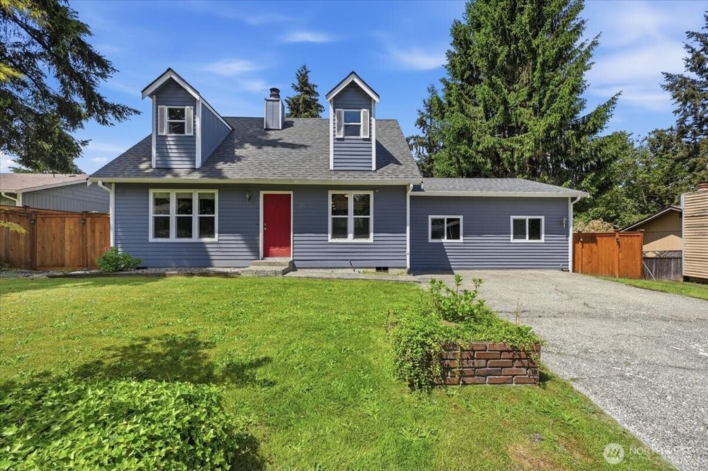 Photo of 85 Hylebos Avenue, Milton, WA 98354 (MLS # 2527851)