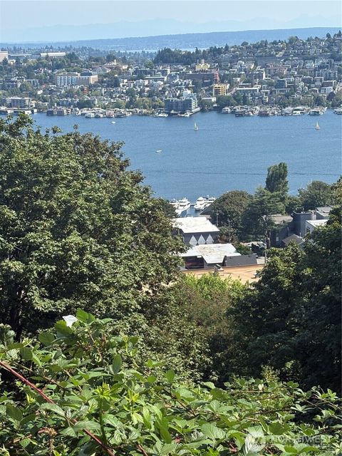 2121 Aurora Avenue N Seattle WA 98109