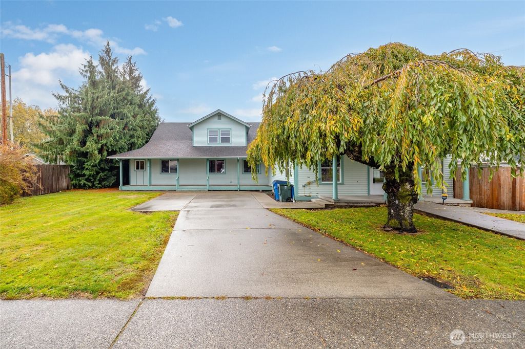Photo of 939 State Street, Sedro Woolley, WA 98284 (MLS # 2451206)