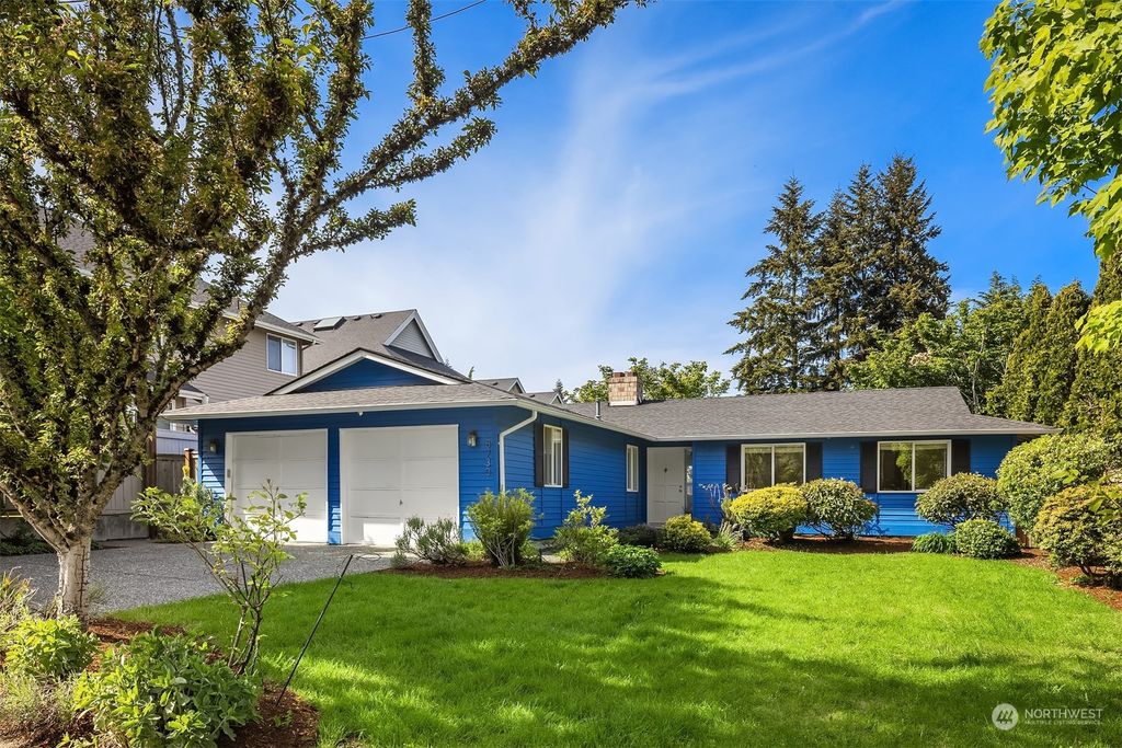 Photo of 8730 NE 124th Street, Kirkland, WA 98034 (MLS # 2238023)
