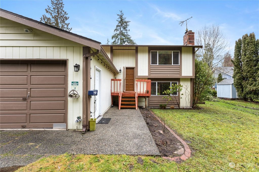 Photo of 15104 11th Avenue NE, Shoreline, WA 98155 (MLS # 2028791)