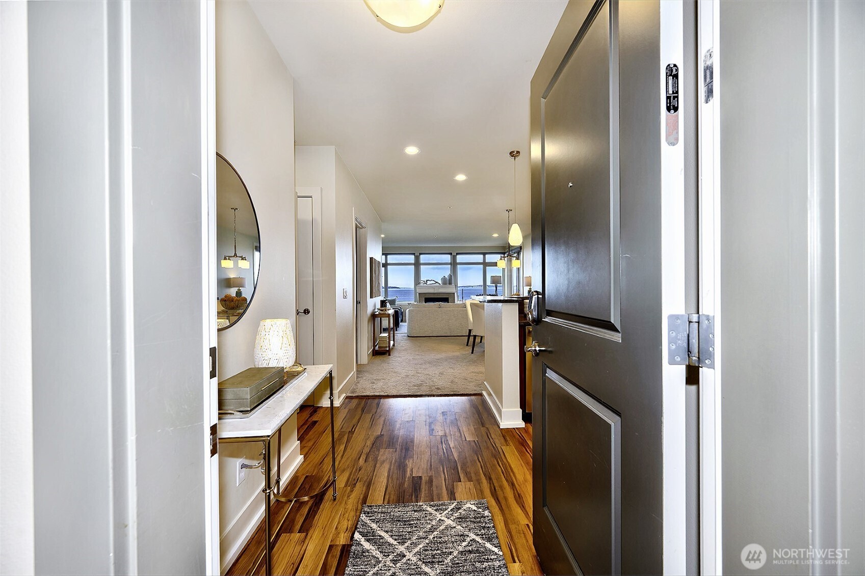 31 Pine Street 105