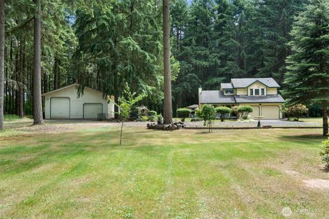Photo of 103 Nikula Road W, Winlock, WA 98596 (MLS # 2404838)