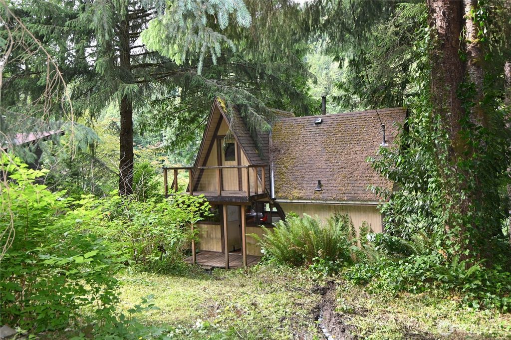 Photo of 53009 S Riverside Road, Gold Bar, WA 98251 (MLS # 2394778)
