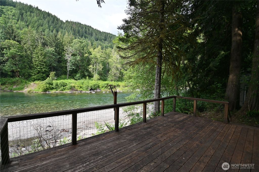 Photo of 53009 S Riverside Road, Gold Bar, WA 98251 (MLS # 2394778)