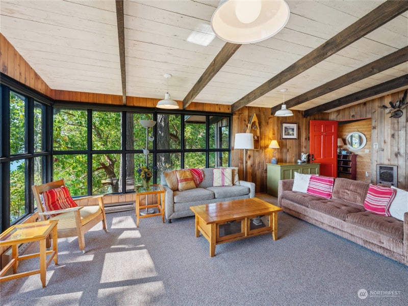 9758 Golden View Trail