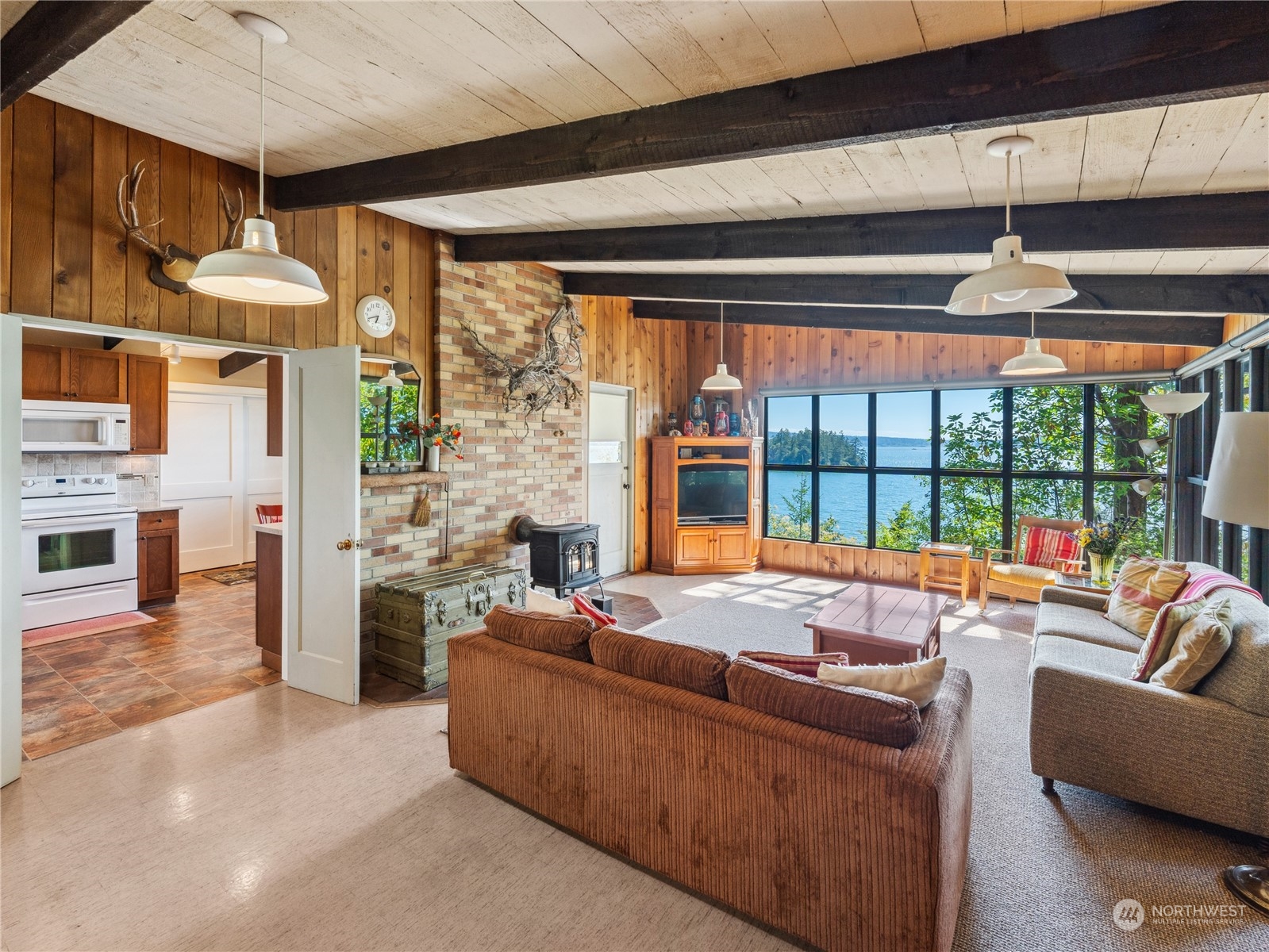 9758 Golden View Trail