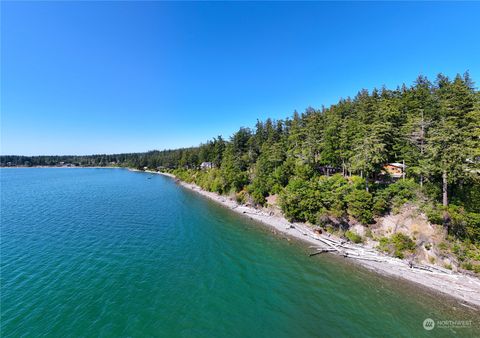 9758 Golden View Trail La Conner WA 98257
