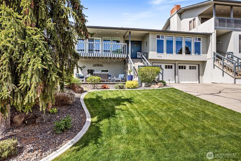 Photo of 530 Follow Through Drive, Yakima, WA 98901 (MLS # 2510934)