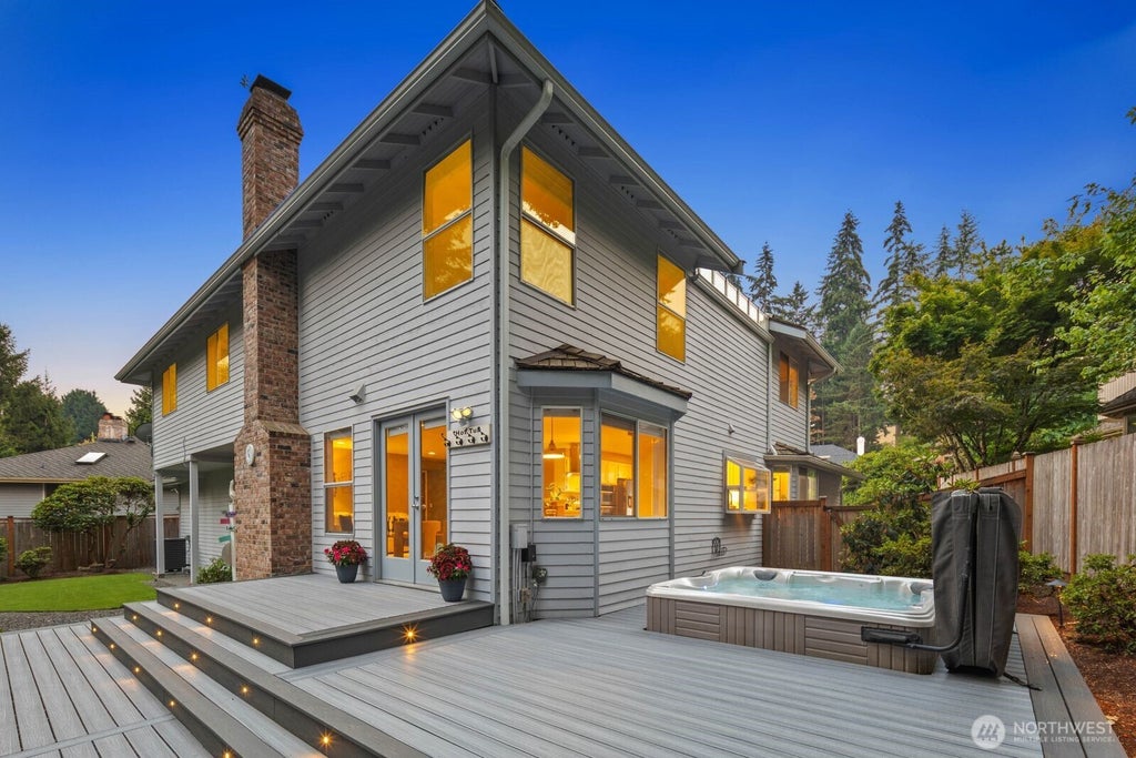 Photo of 12138 NE 166th Place, Bothell, WA 98011 (MLS # 2559971)