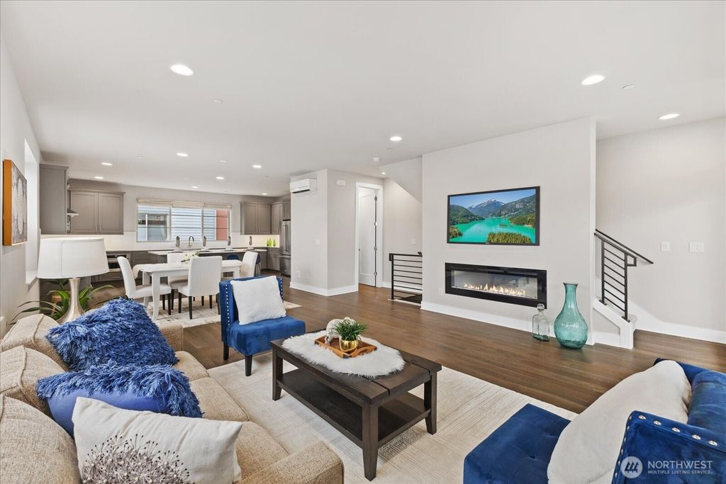 Photo of 11522 117th Lane NE #4, Kirkland, WA 98034 (MLS # 2493429)