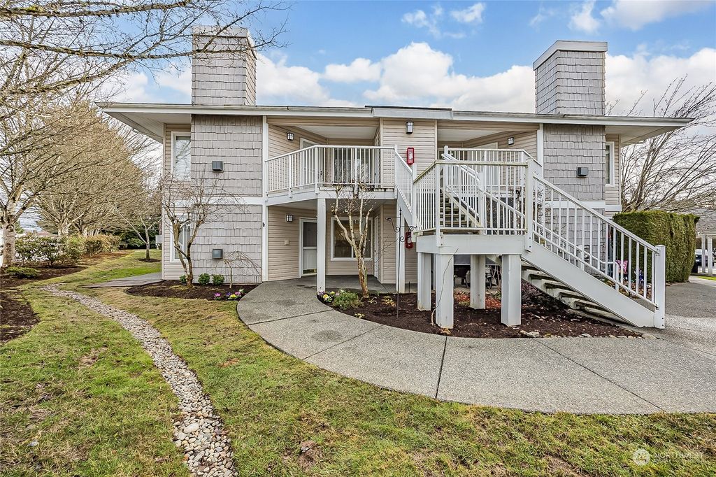 Photo of 11130 SE 208th Street #H104, Kent, WA 98031 (MLS # 2198485)