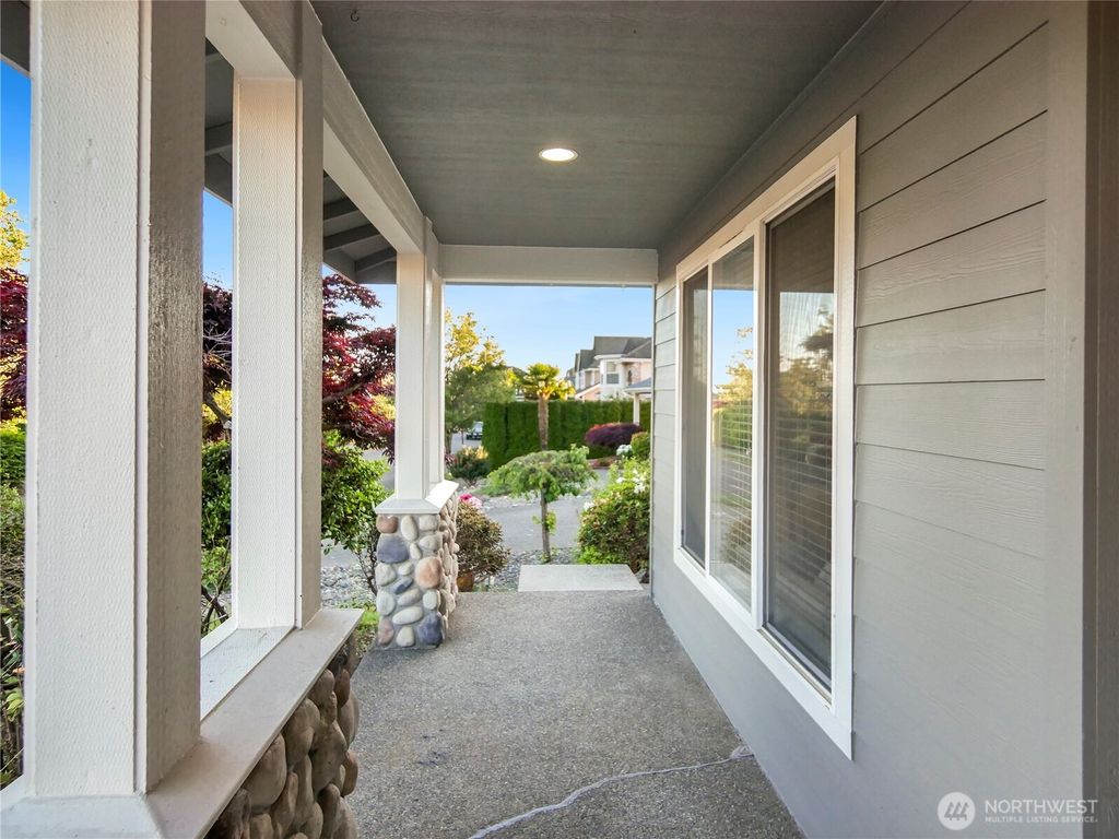 Photo of 1818 Beacon Court NE, Tacoma, WA 98422 (MLS # 2512244)