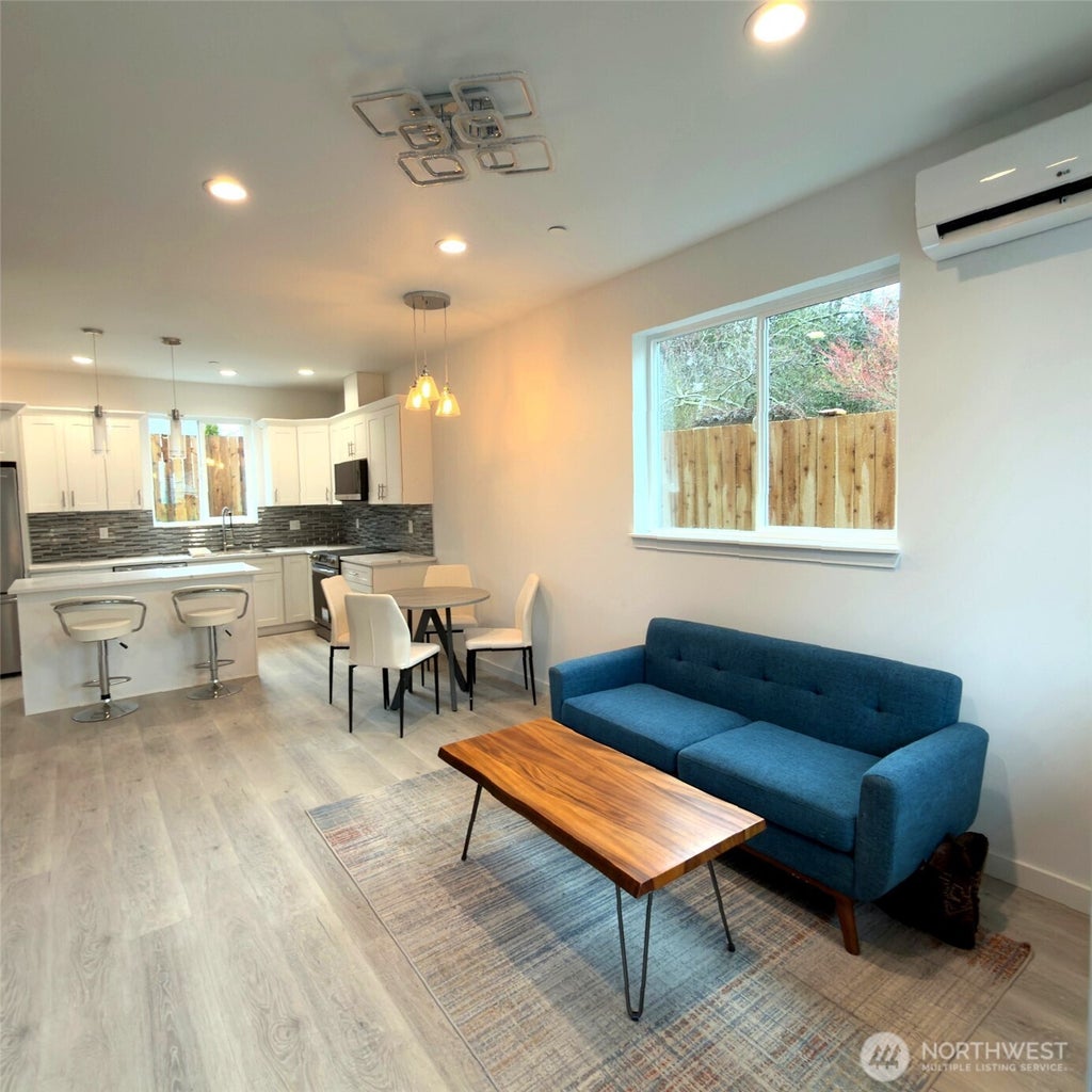 Photo of 648 B SW 139th Street, Burien, WA 98166 (MLS # 2576910)