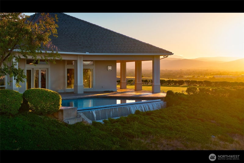 24 Eagle Crest Drive