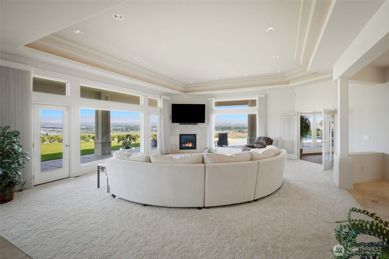 24 Eagle Crest Drive