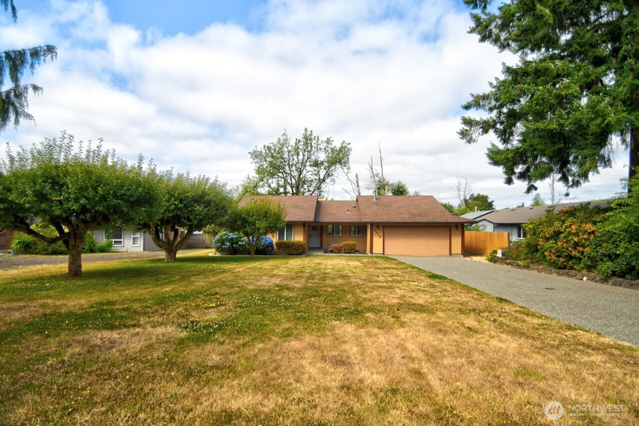2413 Westlake Drive SE