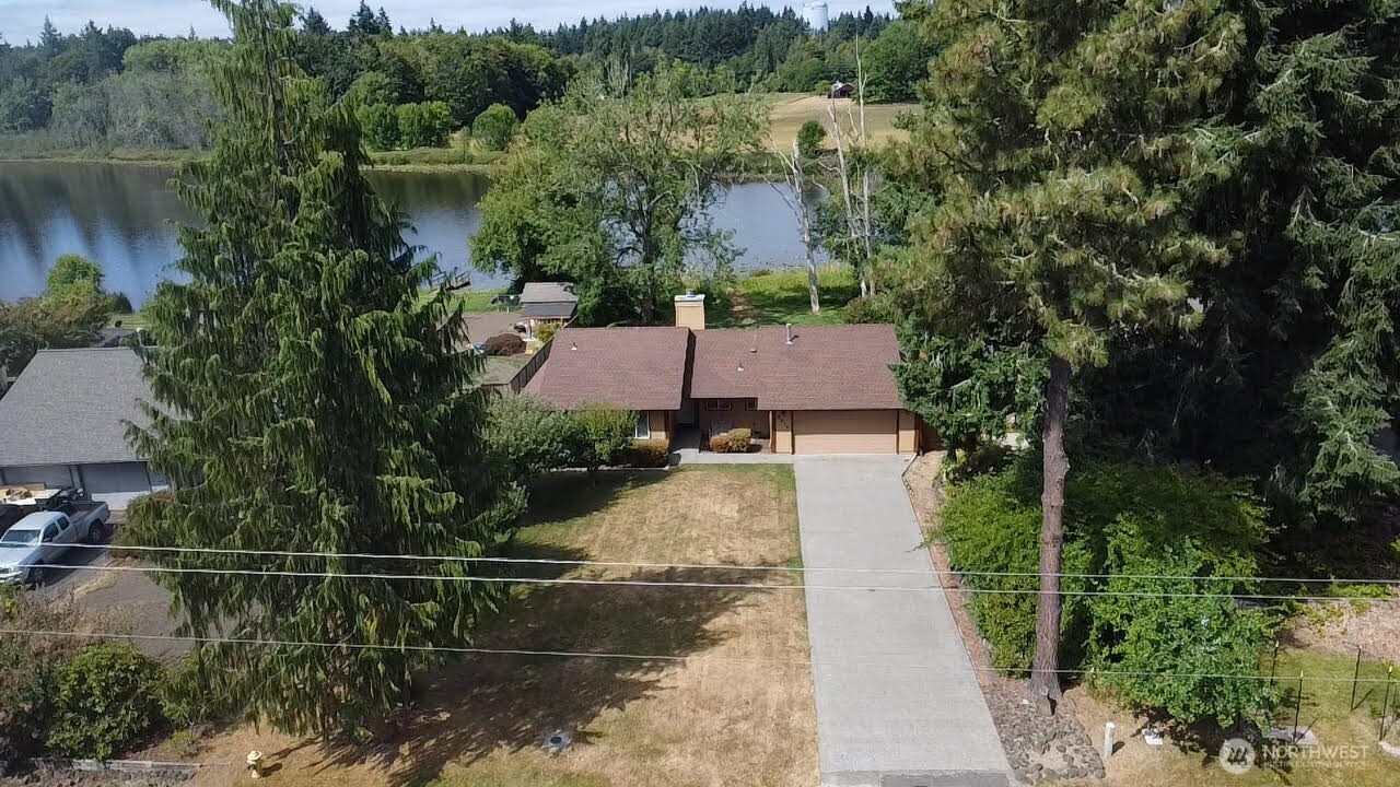 2413 Westlake Drive SE