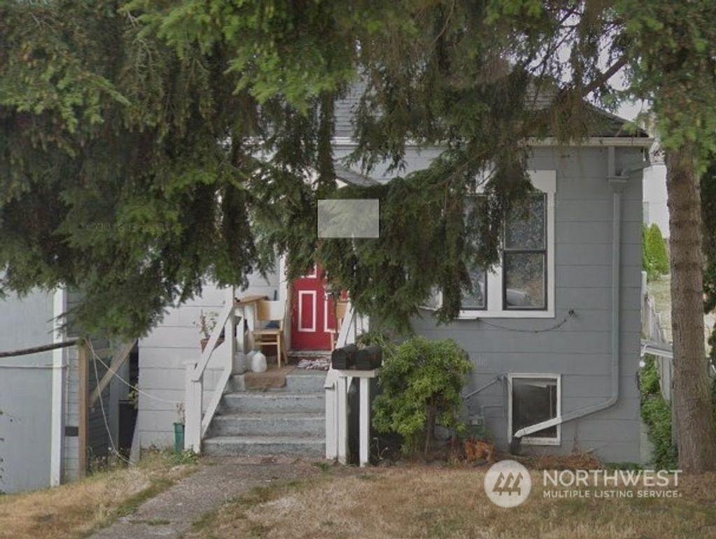 Photo of 3430 Rockefeller Ave, Everett, WA 98201 (MLS # 2235906)