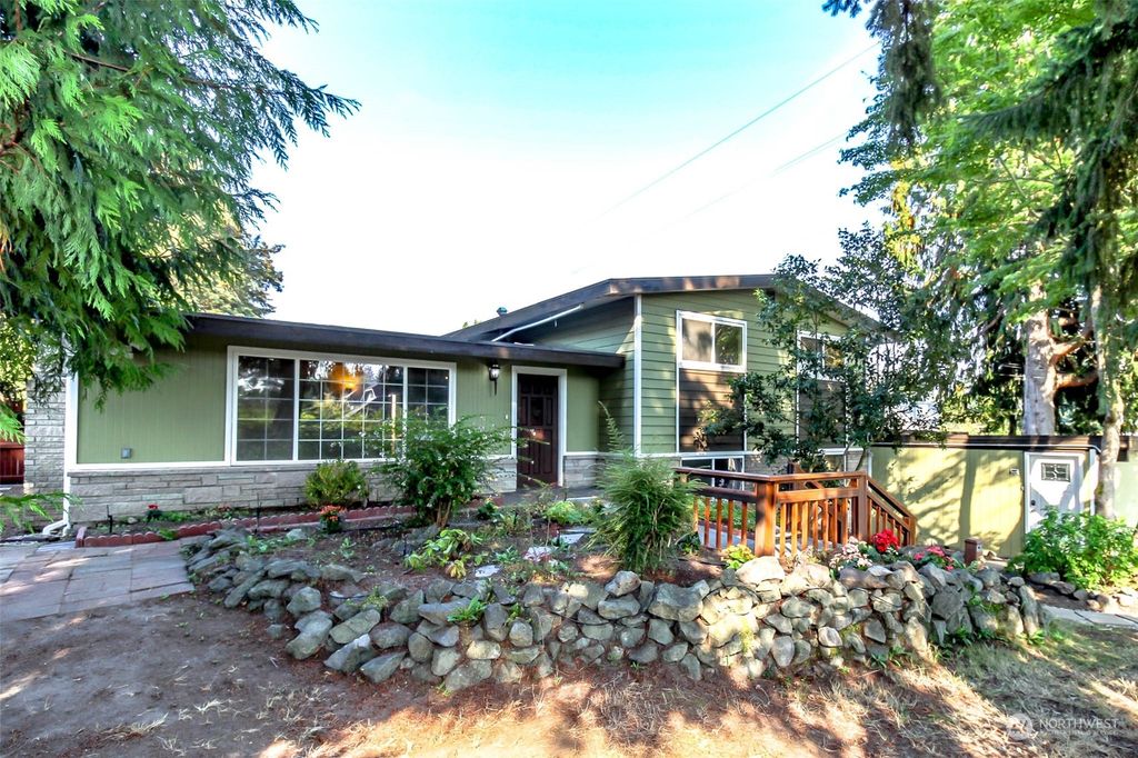 Photo of 12252 NE 5th Street, Bellevue, WA 98005 (MLS # 2004506)