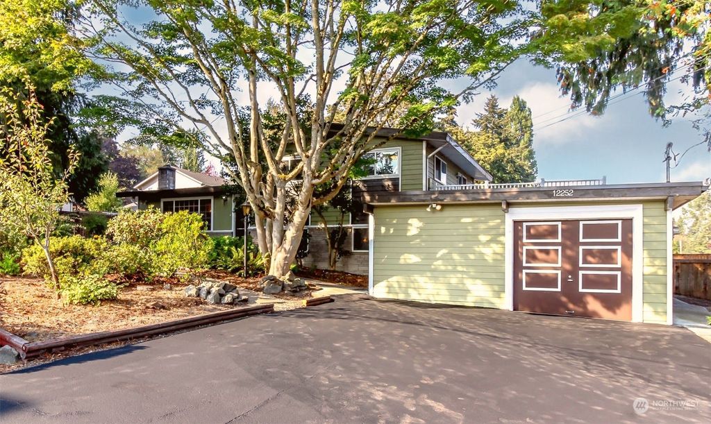 Photo of 12252 NE 5th Street, Bellevue, WA 98005 (MLS # 2004506)