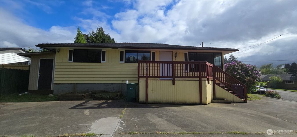 Photo of 6703 S 120th Street, Seattle, WA 98178 (MLS # 2528974)