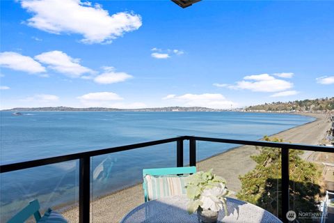 Photo of 3051 Alki Avenue SW #C, Seattle, WA 98116 (MLS # 2499913)