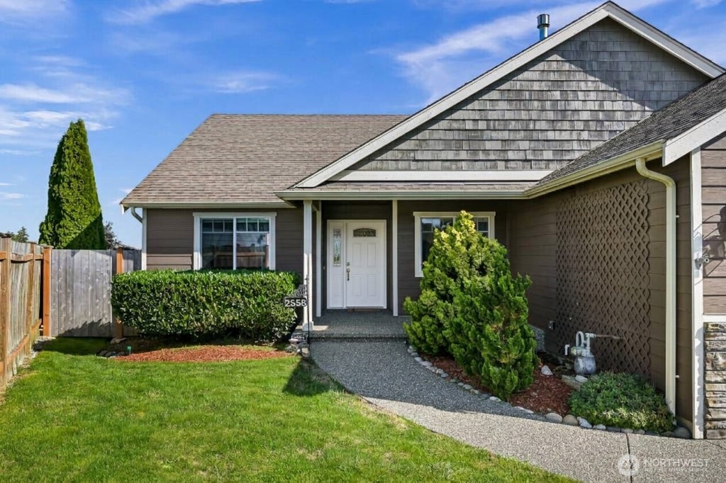 Photo of 2558 Pacific Highlands Avenue, Ferndale, WA 98248 (MLS # 2593313)