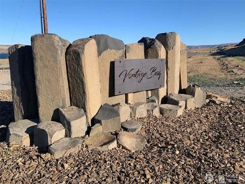 Photo of 630 Vantage Bay Loop #98950, Ellensburg, WA 98926 (MLS # 2458977)