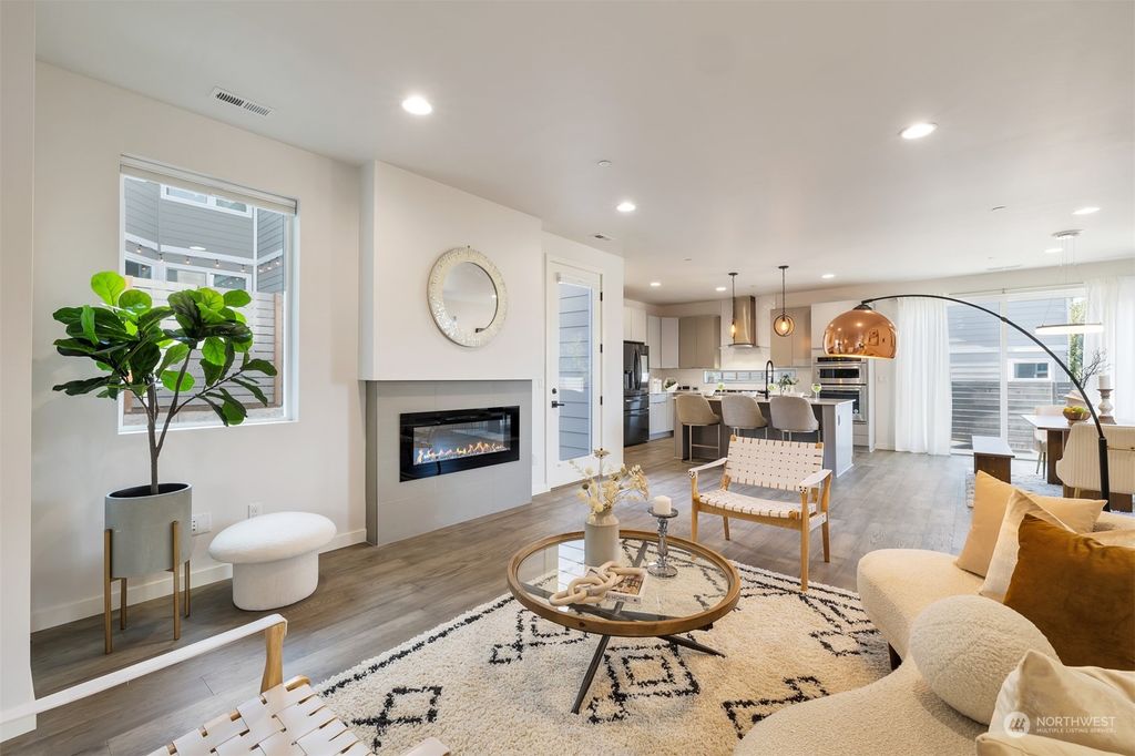 Photo of 13828 NE 97th Street, Kirkland, WA 98033 (MLS # 2144592)