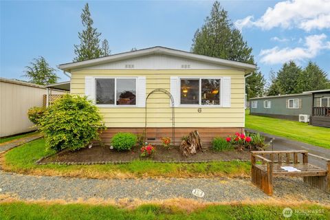 Photo of 920 Maple Lane #6, Sedro Woolley, WA 98284 (MLS # 2516884)