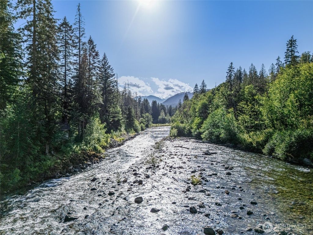 Photo of 76011 NE 123rd Street, Skykomish, WA 98288 (MLS # 2403815)