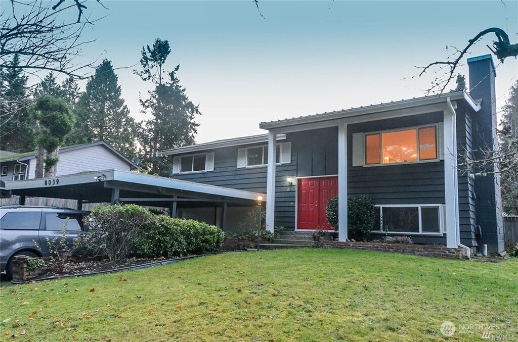 Photo of 8039 134th Avenue NE, Redmond, WA 98052 (MLS # 2437864)