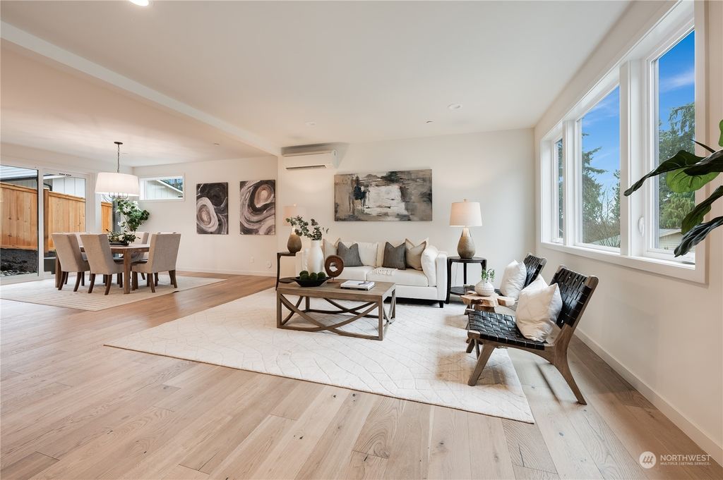 Photo of 11807 NE 75th Lane, Kirkland, WA 98033 (MLS # 2196677)