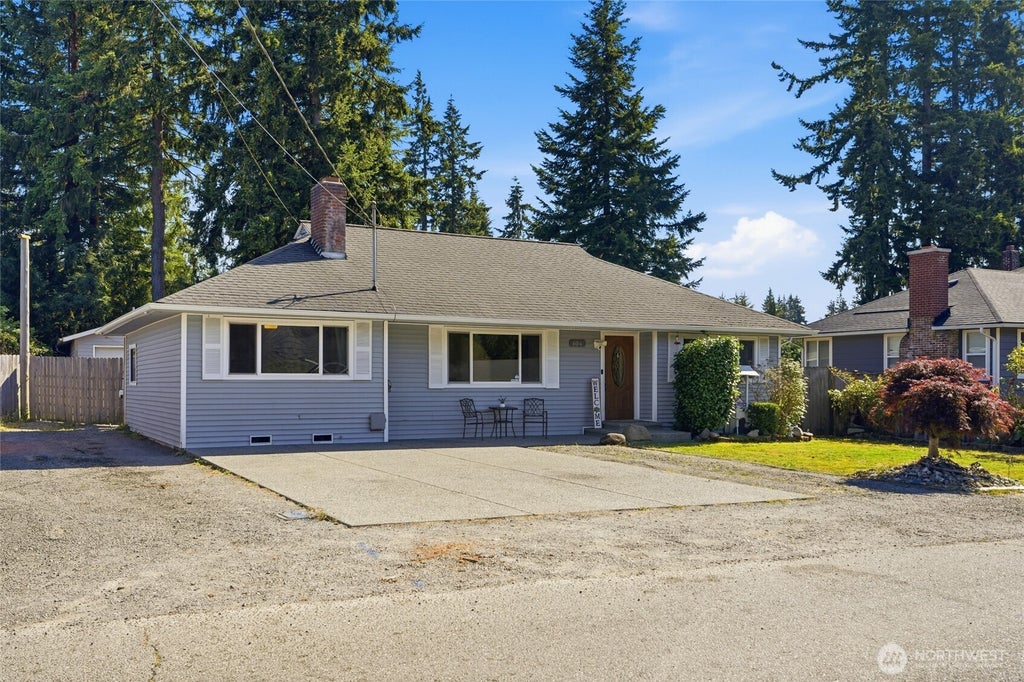 Photo of 404 60th ST SE ST, Everett, WA 98203 (MLS # 2549092)