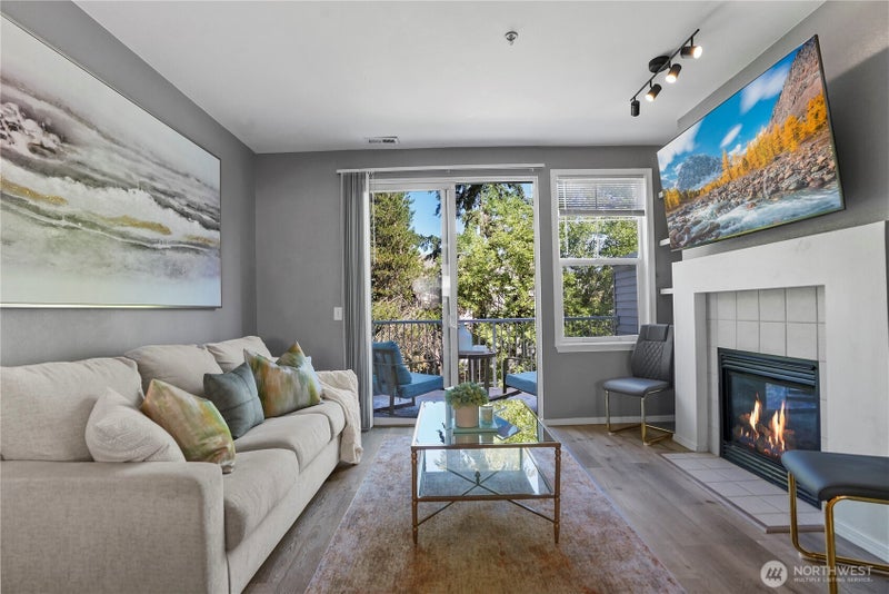 5916 S 232nd Court 3-2
